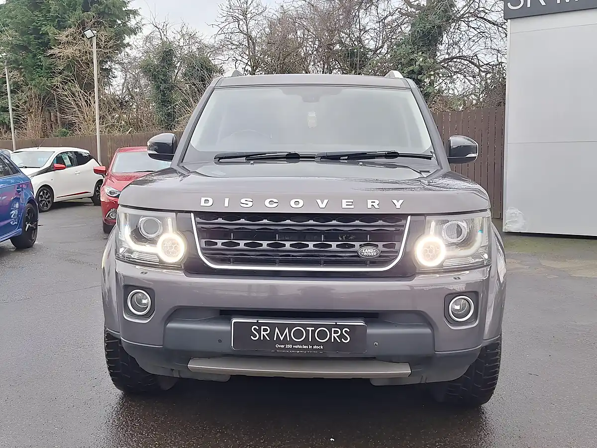 Used 2016 Land Rover Discovery 4 Landmark Grey - Interior and Exterior details 2