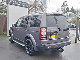 Used 2016 Land Rover Discovery 4 Landmark Grey - Interior and Exterior details 4