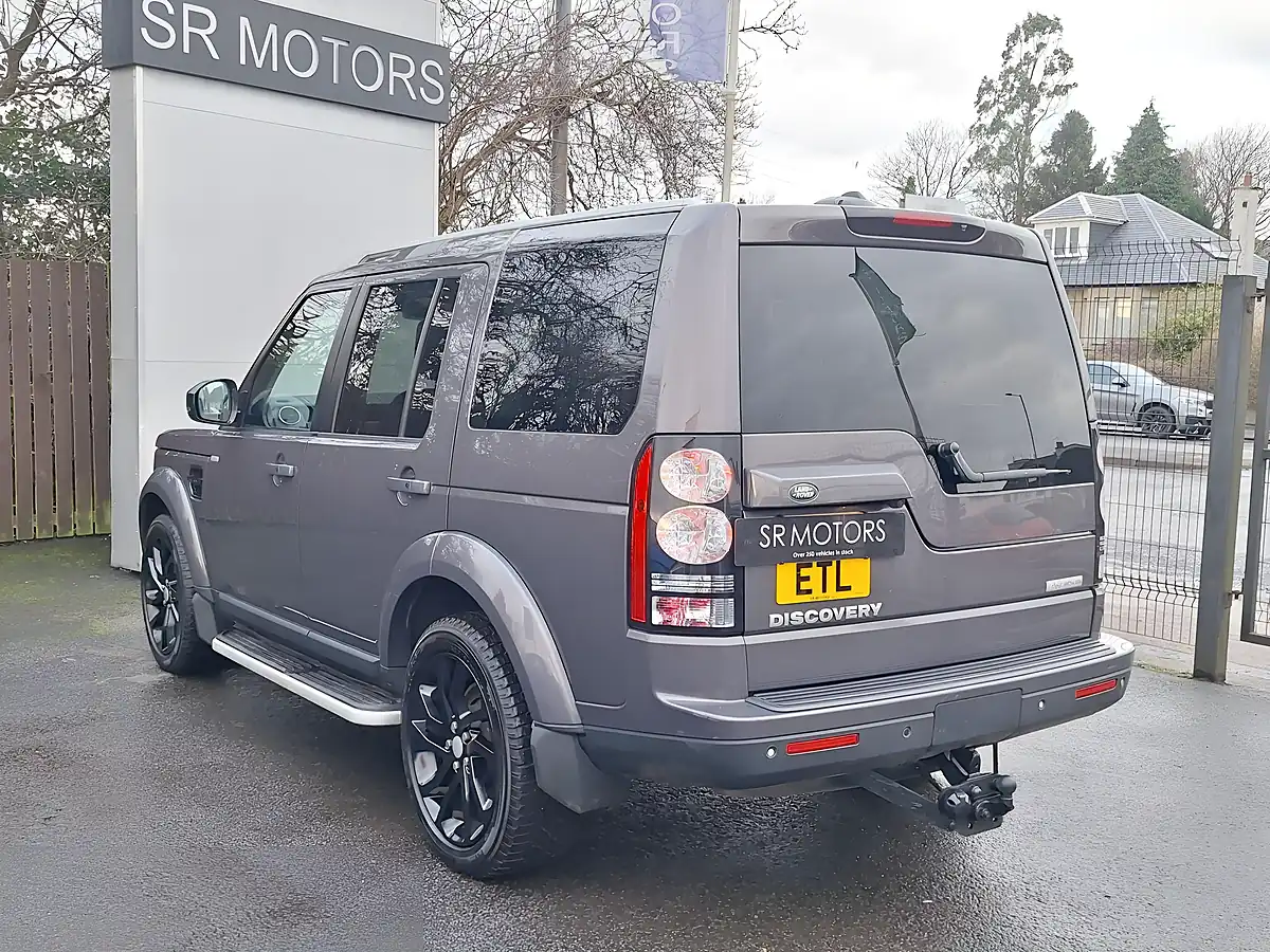 Used 2016 Land Rover Discovery 4 Landmark Grey - Interior and Exterior details 4