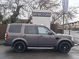 Used 2016 Land Rover Discovery 4 Landmark Grey - Interior and Exterior details 6