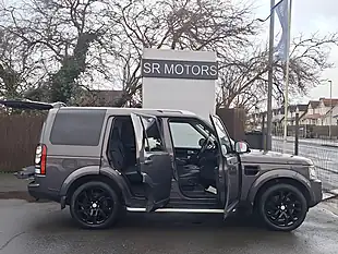 Used 2016 Land Rover Discovery 4 Landmark Grey - Interior and Exterior details 7
