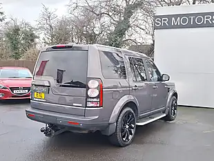 Used 2016 Land Rover Discovery 4 Landmark Grey - Interior and Exterior details 8