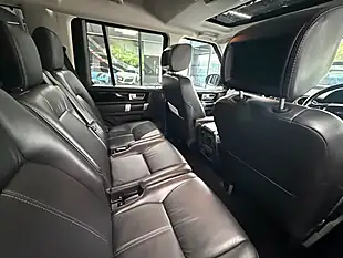 Used 2016 Land Rover Discovery 4 Landmark Silver - Interior and Exterior details 11