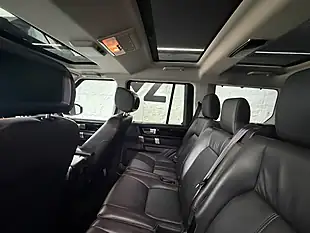 Used 2016 Land Rover Discovery 4 Landmark Silver - Interior and Exterior details 18