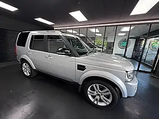 Used 2016 Land Rover Discovery 4 Landmark Silver - Interior and Exterior details 6