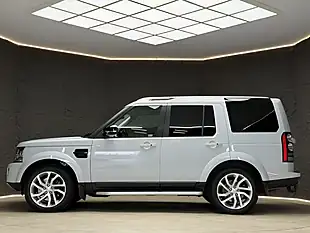 Used 2016 Land Rover Discovery 4 Landmark White - Interior and Exterior details 12