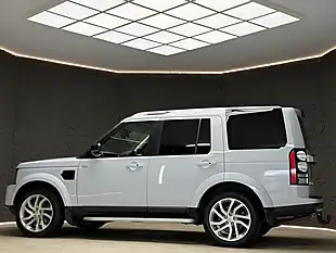 Used 2016 Land Rover Discovery 4 Landmark White - Interior and Exterior details 14