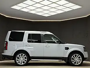 Used 2016 Land Rover Discovery 4 Landmark White - Interior and Exterior details 4