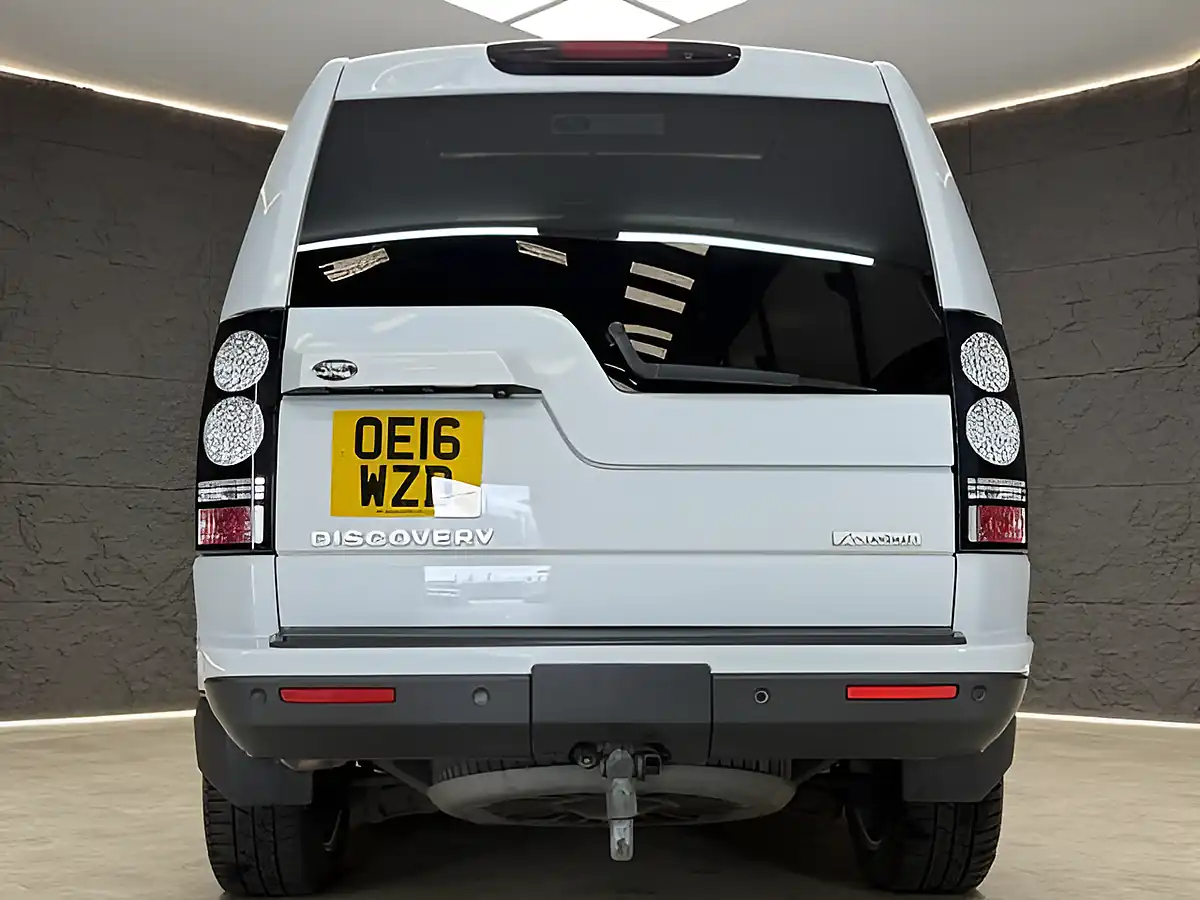 Used 2016 Land Rover Discovery 4 Landmark White - Interior and Exterior details 9
