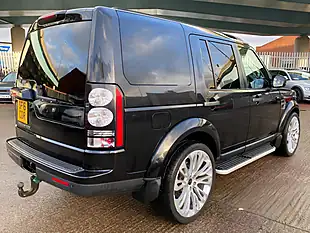 Used 2016 Land Rover Discovery 4 Se Black - Interior and Exterior details 11
