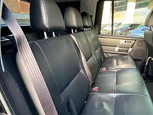 Used 2016 Land Rover Discovery 4 Se Black - Interior and Exterior details 15