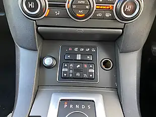 Used 2016 Land Rover Discovery 4 Se Black - Interior and Exterior details 16