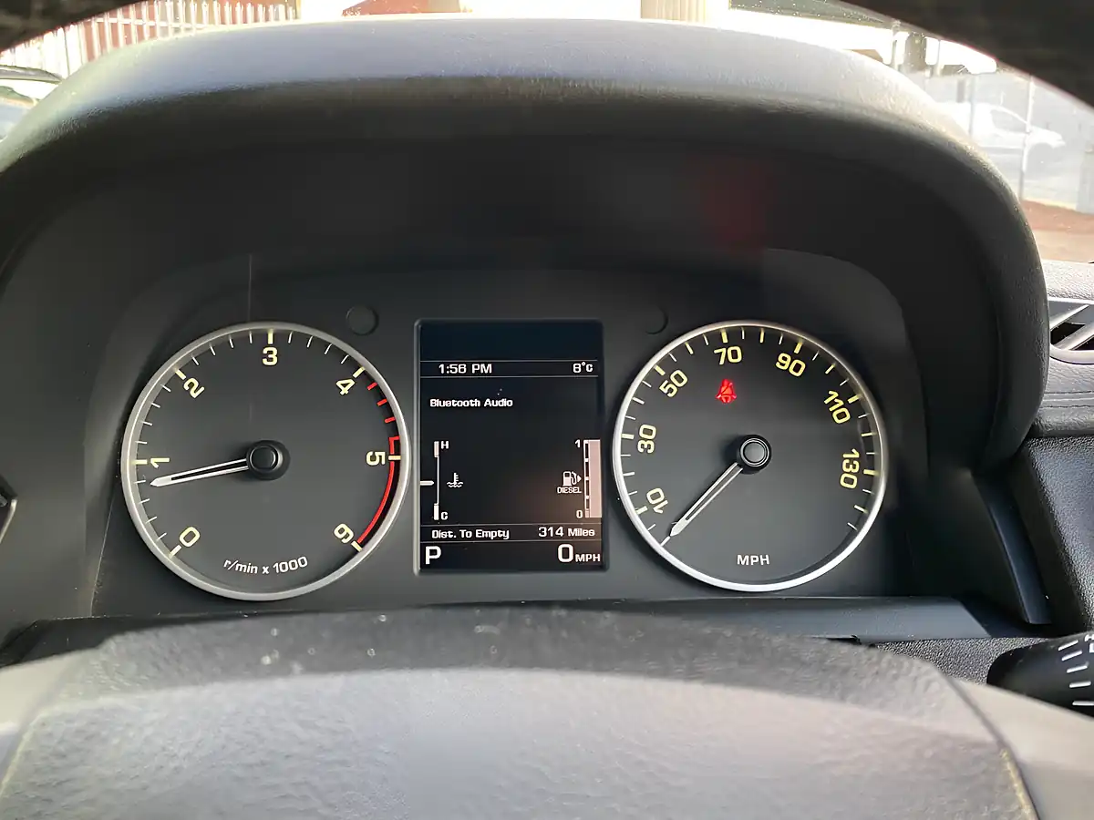 Used 2016 Land Rover Discovery 4 Se Black - Interior and Exterior details 20