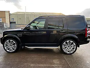 Used 2016 Land Rover Discovery 4 Se Black - Interior and Exterior details 8