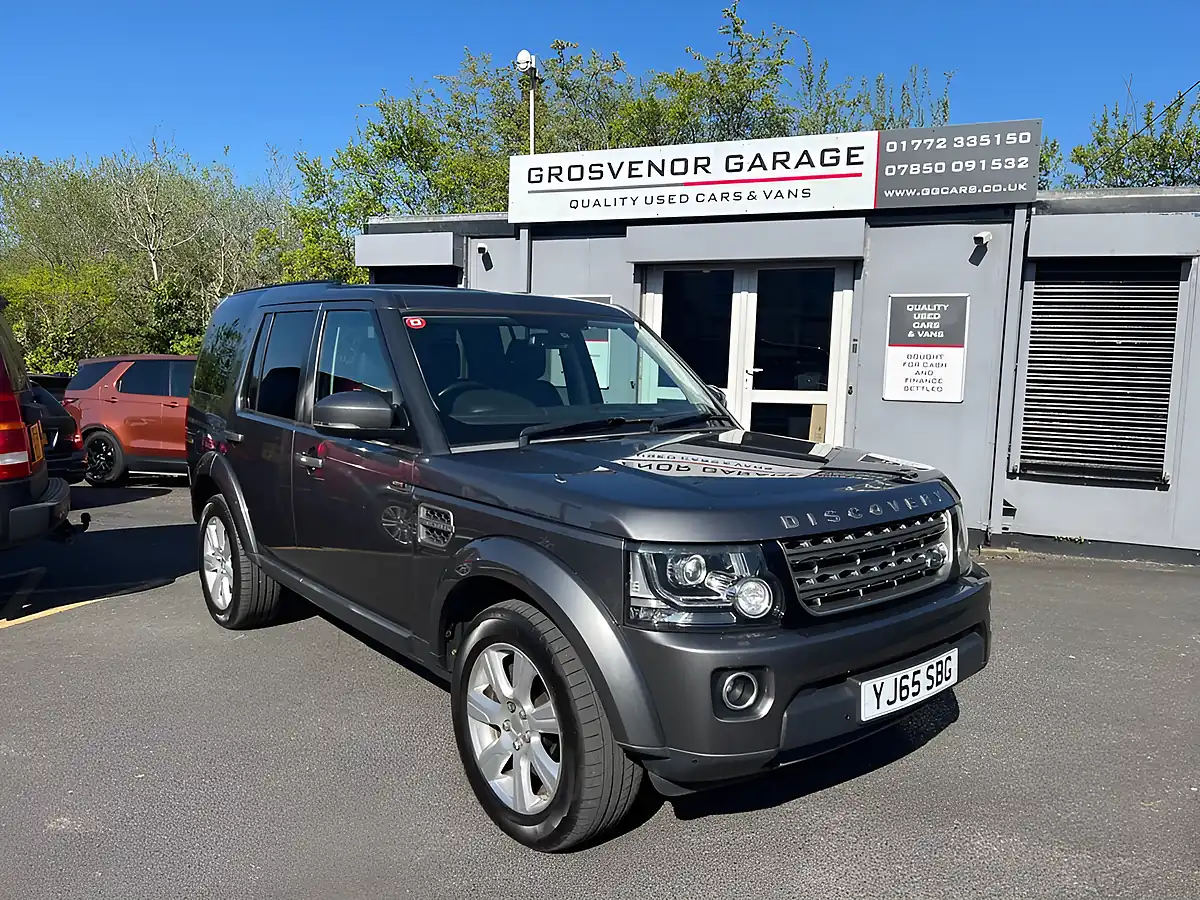 Used 2016 Land Rover Discovery 4 Se Tech Corris Grey - Front View