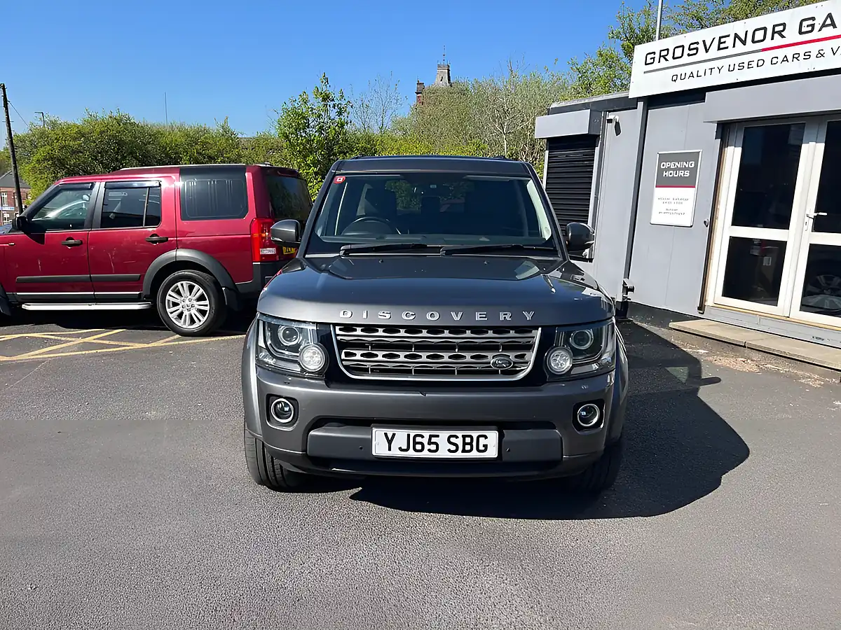 Used 2016 Land Rover Discovery 4 Se Tech Corris Grey - Interior and Exterior details 2