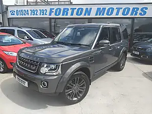 Used 2016 Land Rover Discovery Graphite Grey - Interior and Exterior details 9