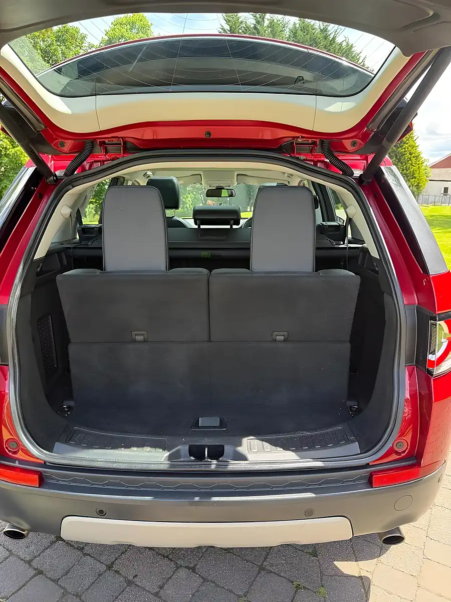 Used 2016 Land Rover Discovery Sport Hse 4WD Red - Interior and Exterior details 15