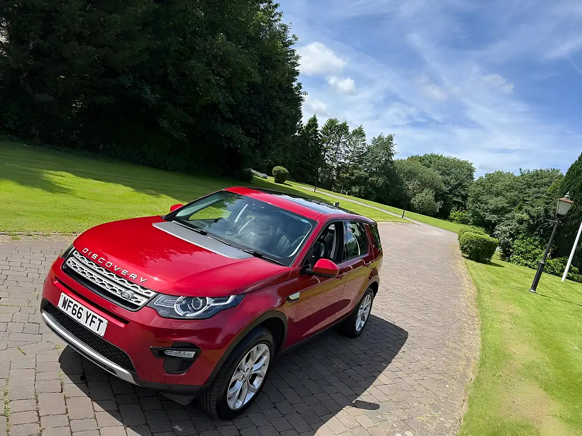 Used 2016 Land Rover Discovery Sport Hse 4WD Red - Interior and Exterior details 9