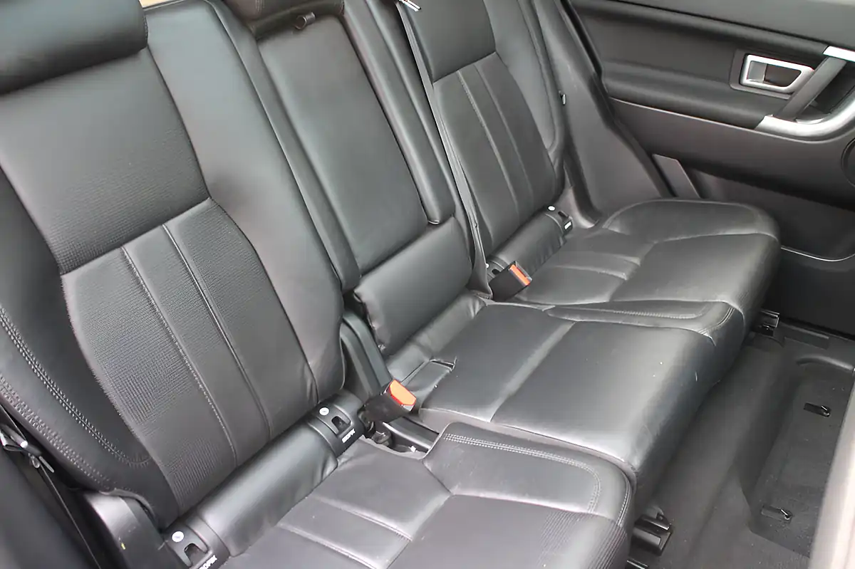 Used 2016 Land Rover Discovery Sport Hse Black Black - Interior and Exterior details 12