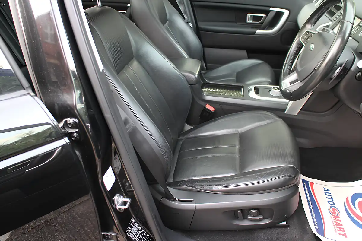 Used 2016 Land Rover Discovery Sport Hse Black Black - Interior and Exterior details 13