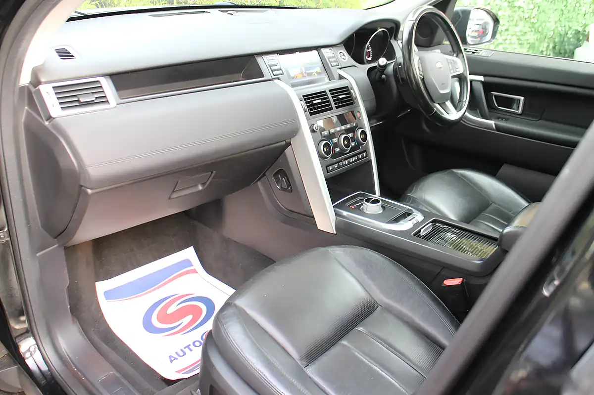 Used 2016 Land Rover Discovery Sport Hse Black Black - Interior and Exterior details 16