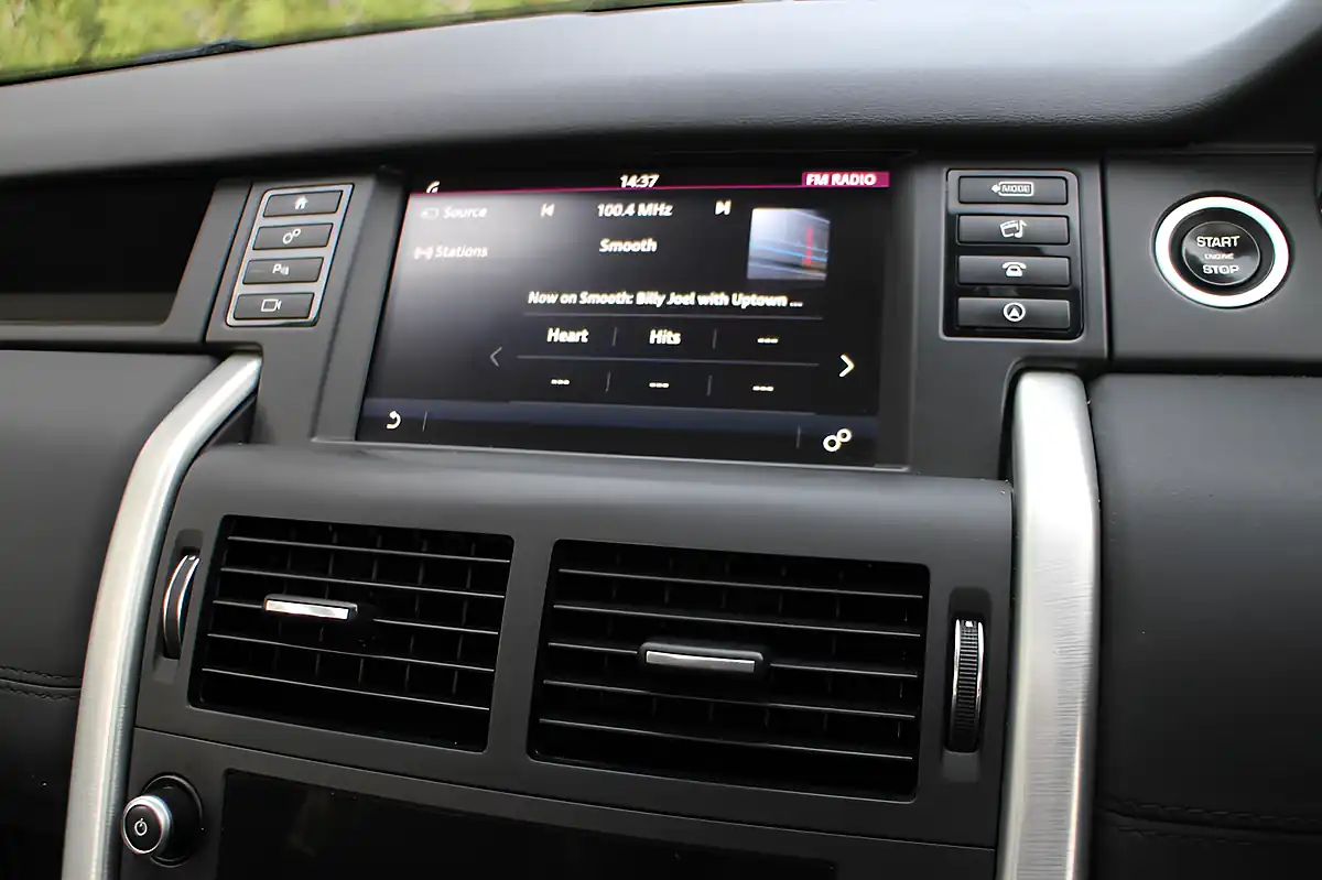 Used 2016 Land Rover Discovery Sport Hse Black Black - Interior and Exterior details 18