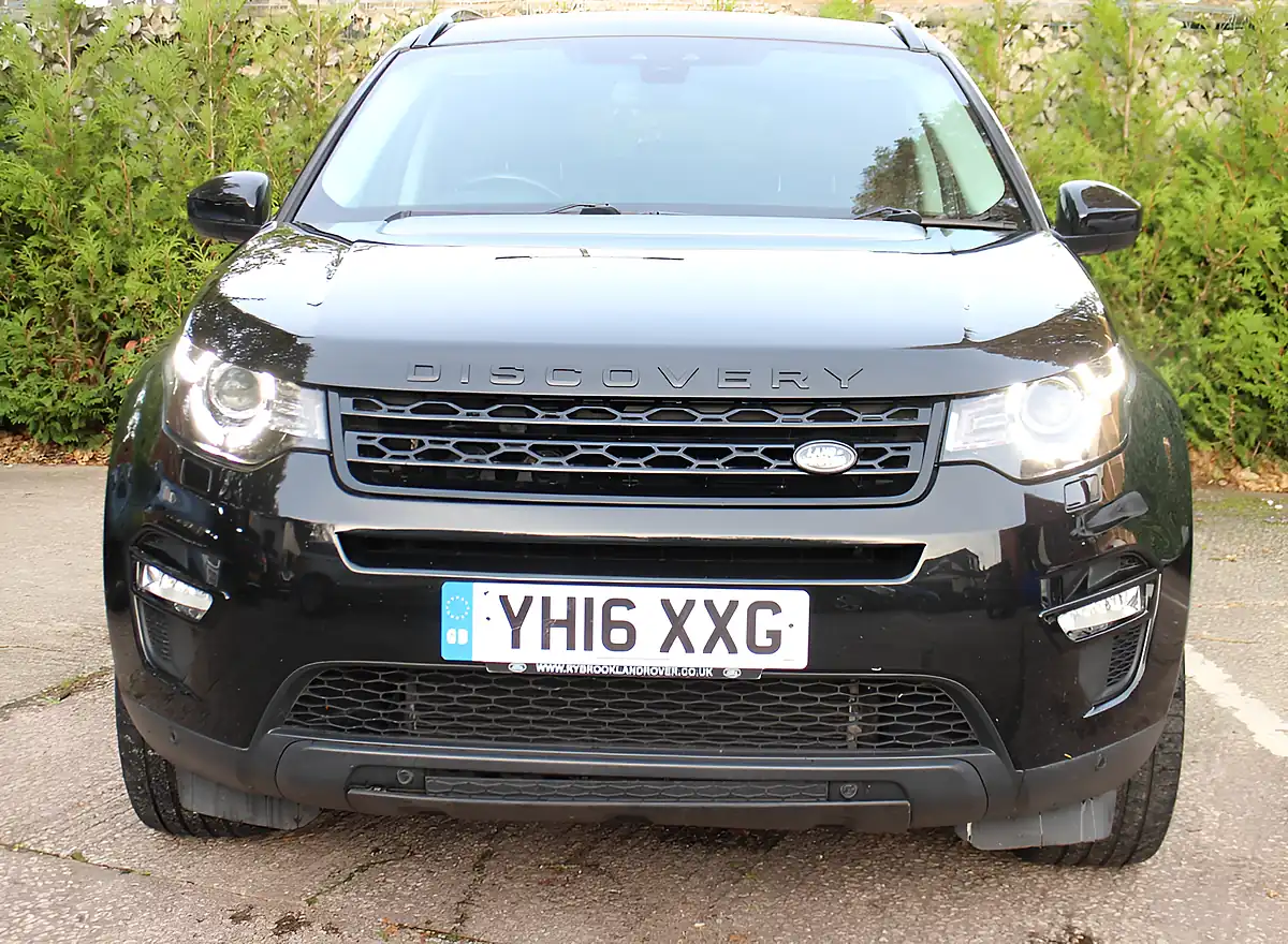 Used 2016 Land Rover Discovery Sport Hse Black Black - Interior and Exterior details 2