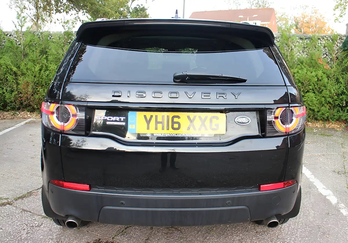 Used 2016 Land Rover Discovery Sport Hse Black Black - Interior and Exterior details 8