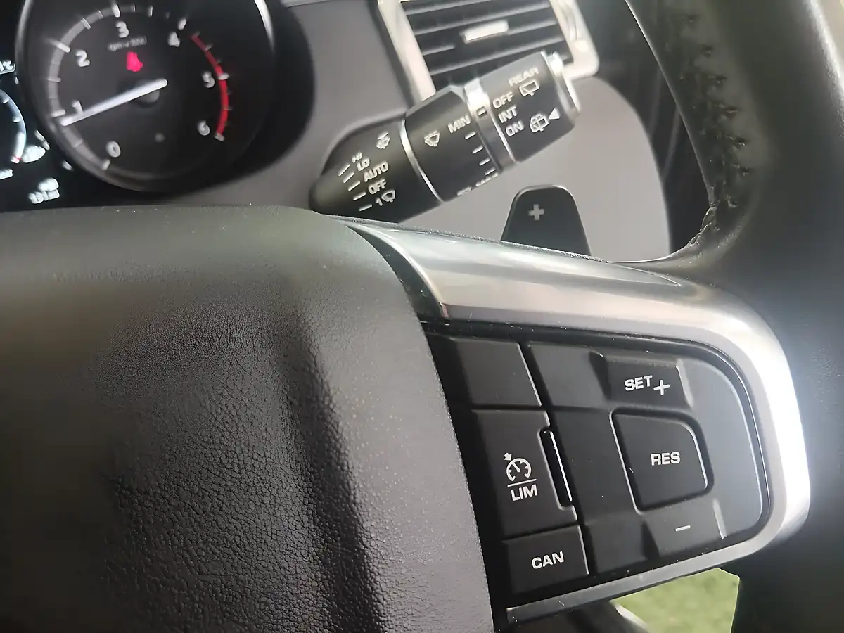Used 2016 Land Rover Discovery Sport Hse Black Brown - Interior and Exterior details 16
