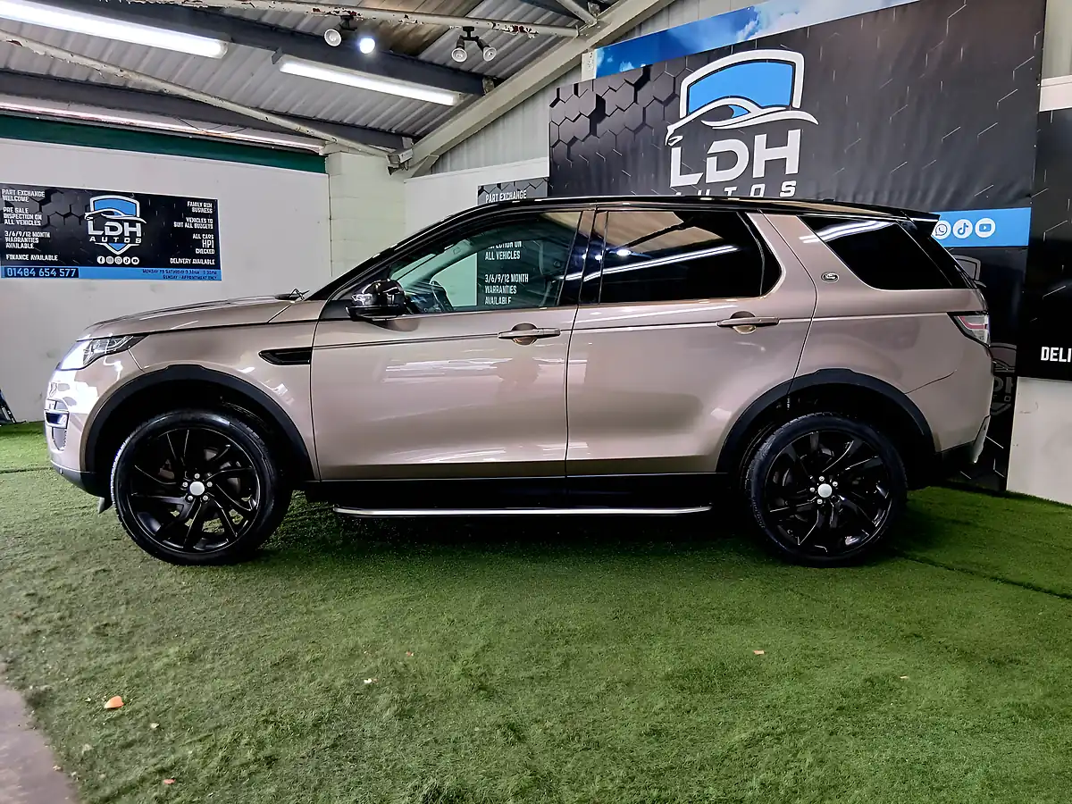 Used 2016 Land Rover Discovery Sport Hse Black Brown - Interior and Exterior details 6