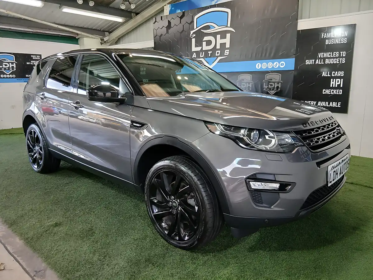 Used 2016 Land Rover Discovery Sport Hse Black Grey - Front View
