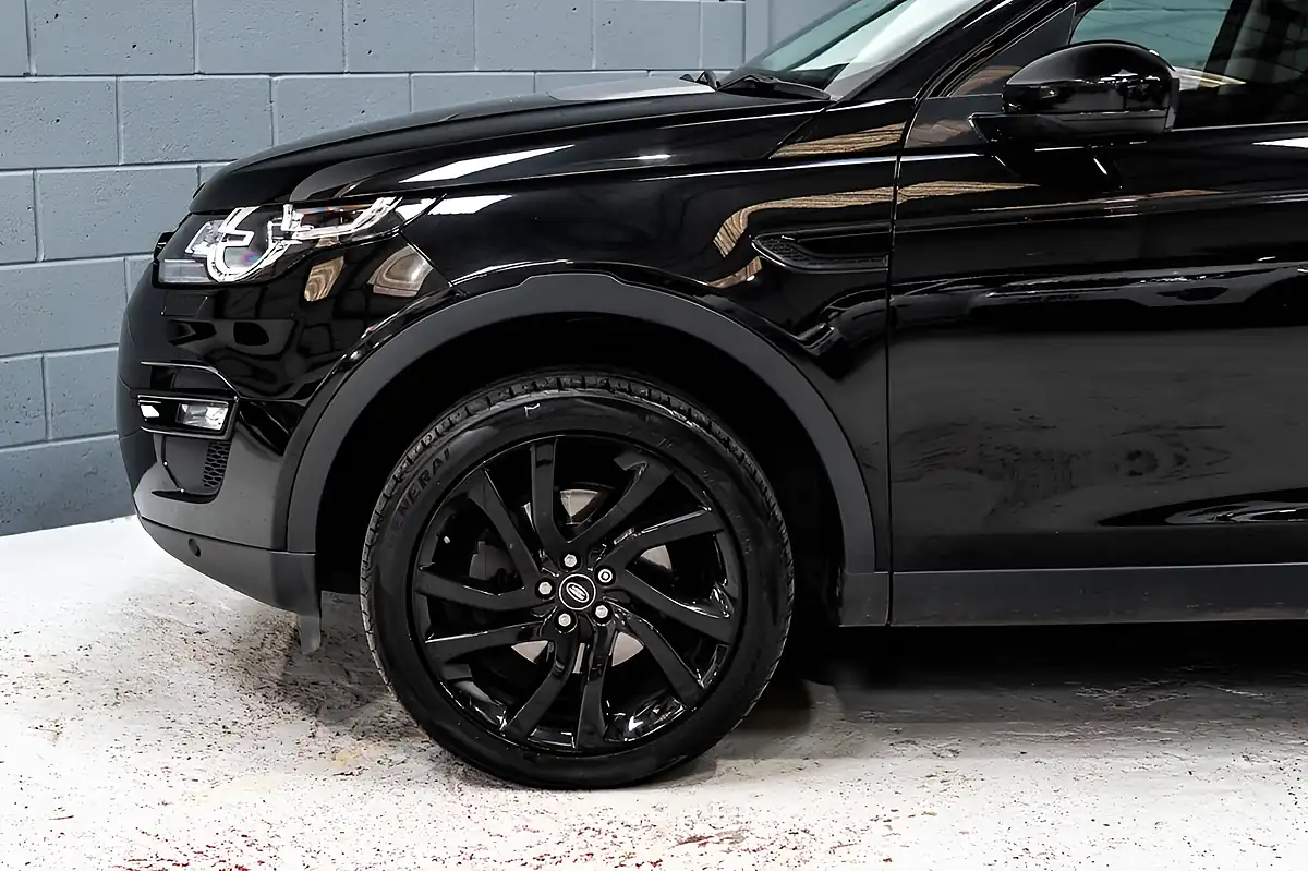 Used 2016 Land Rover Discovery Sport Hse Black - Interior and Exterior details 13