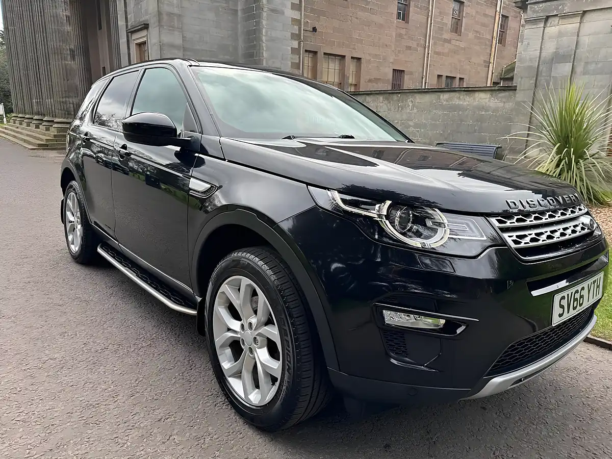 Used 2016 Land Rover Discovery Sport Hse Black - Interior and Exterior details 13
