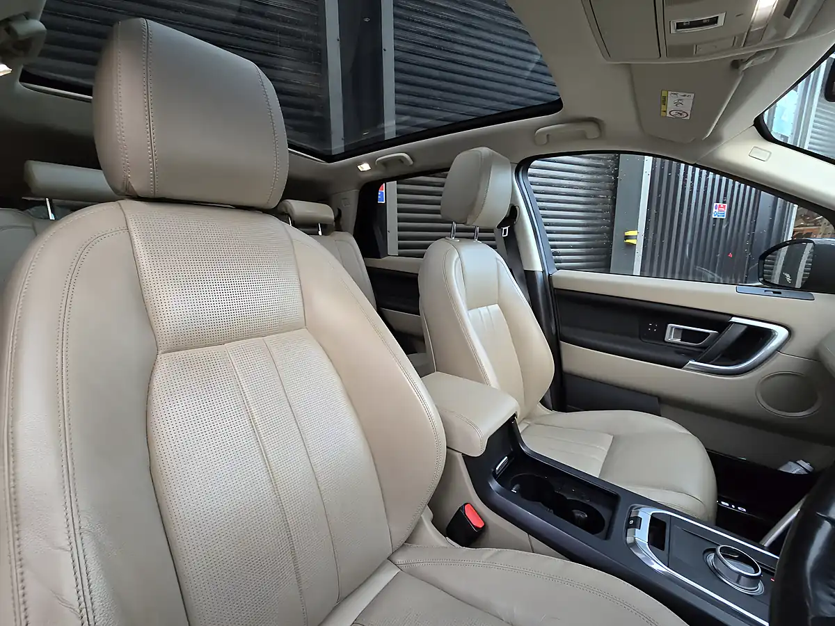 Used 2016 Land Rover Discovery Sport Hse Black - Interior and Exterior details 4