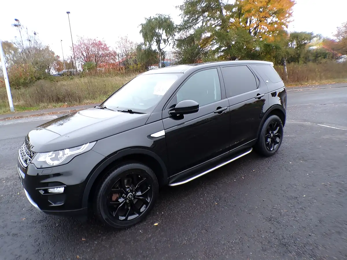 Used 2016 Land Rover Discovery Sport Hse Black - Interior and Exterior details 15