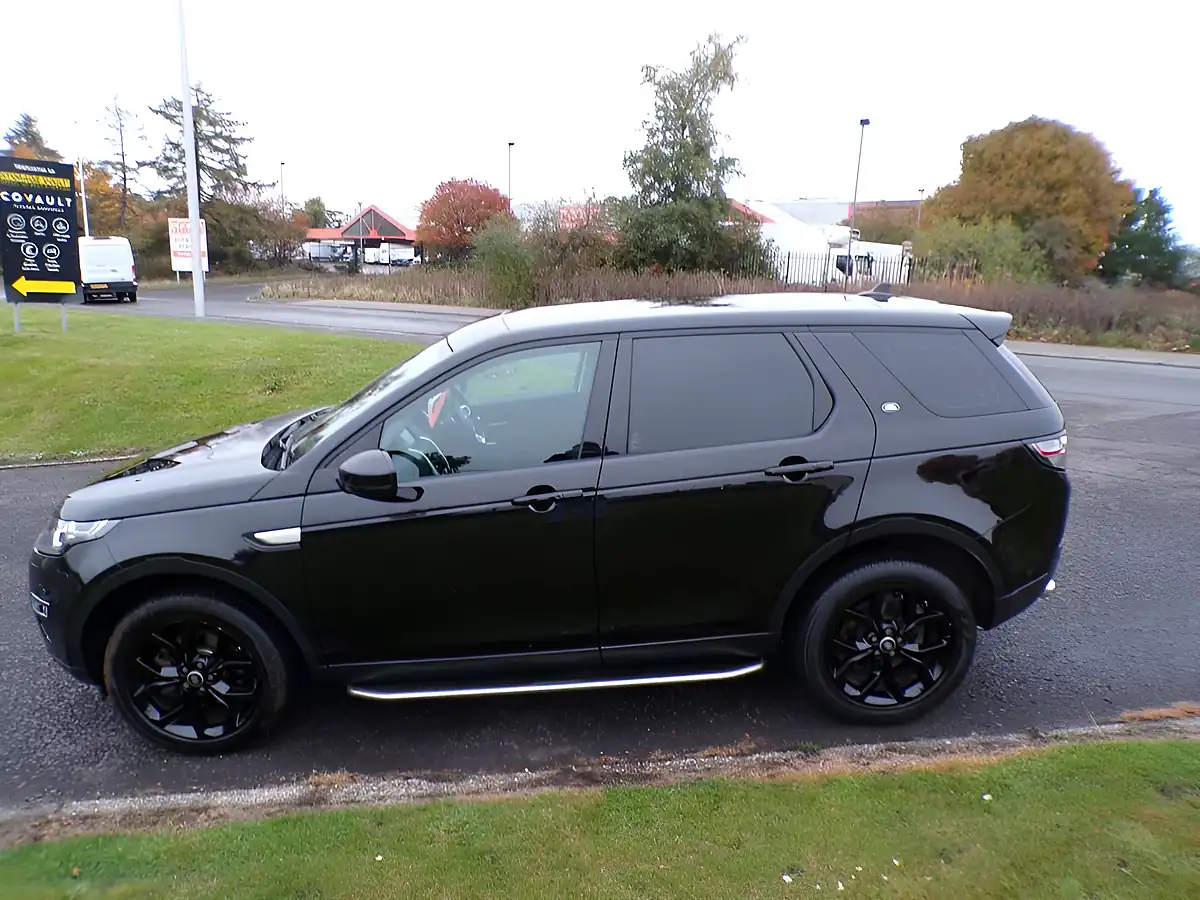 Used 2016 Land Rover Discovery Sport Hse Black - Interior and Exterior details 2