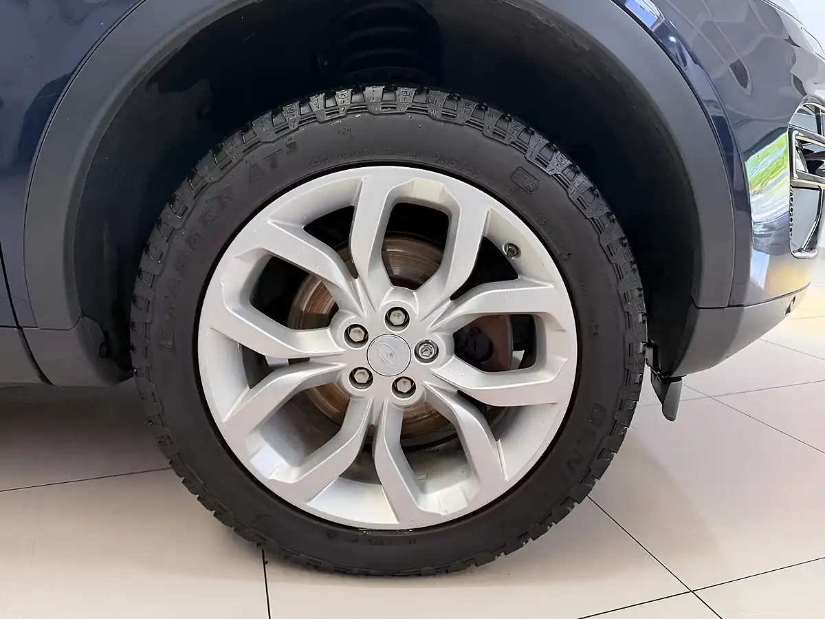 Used 2016 Land Rover Discovery Sport Hse Blue - Interior and Exterior details 14