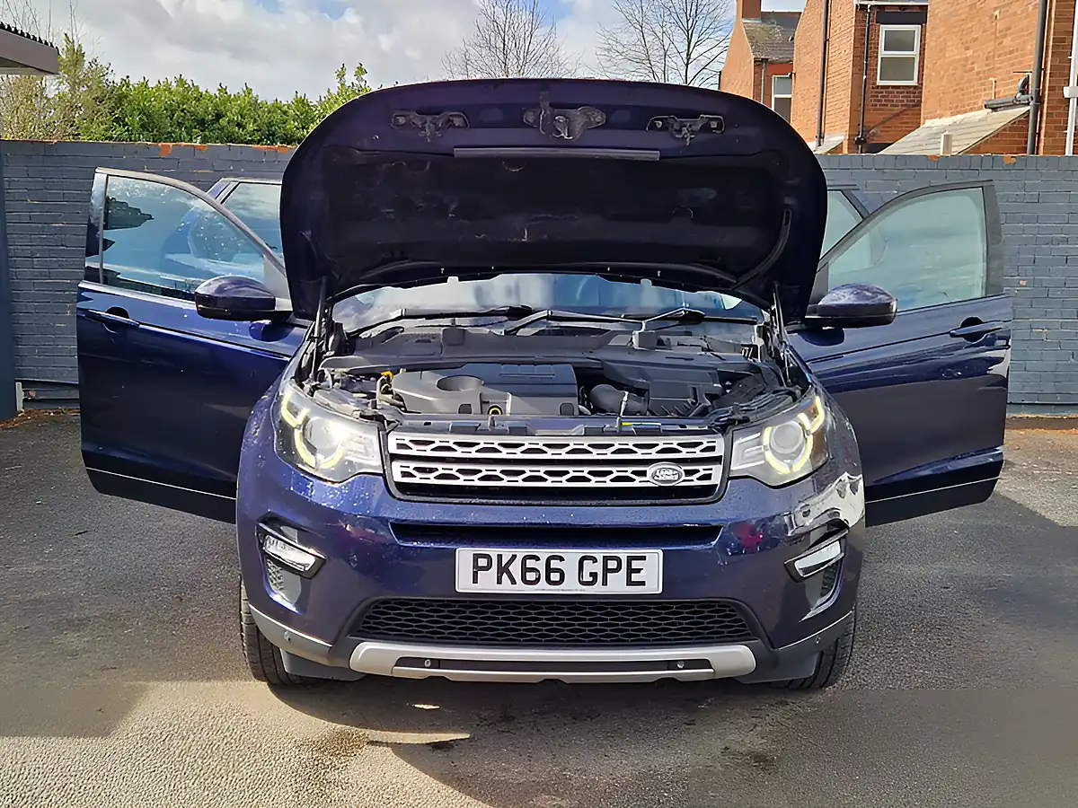Used 2016 Land Rover Discovery Sport Hse Blue - Interior and Exterior details 10