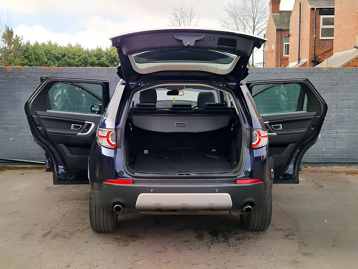 Used 2016 Land Rover Discovery Sport Hse Blue - Interior and Exterior details 12