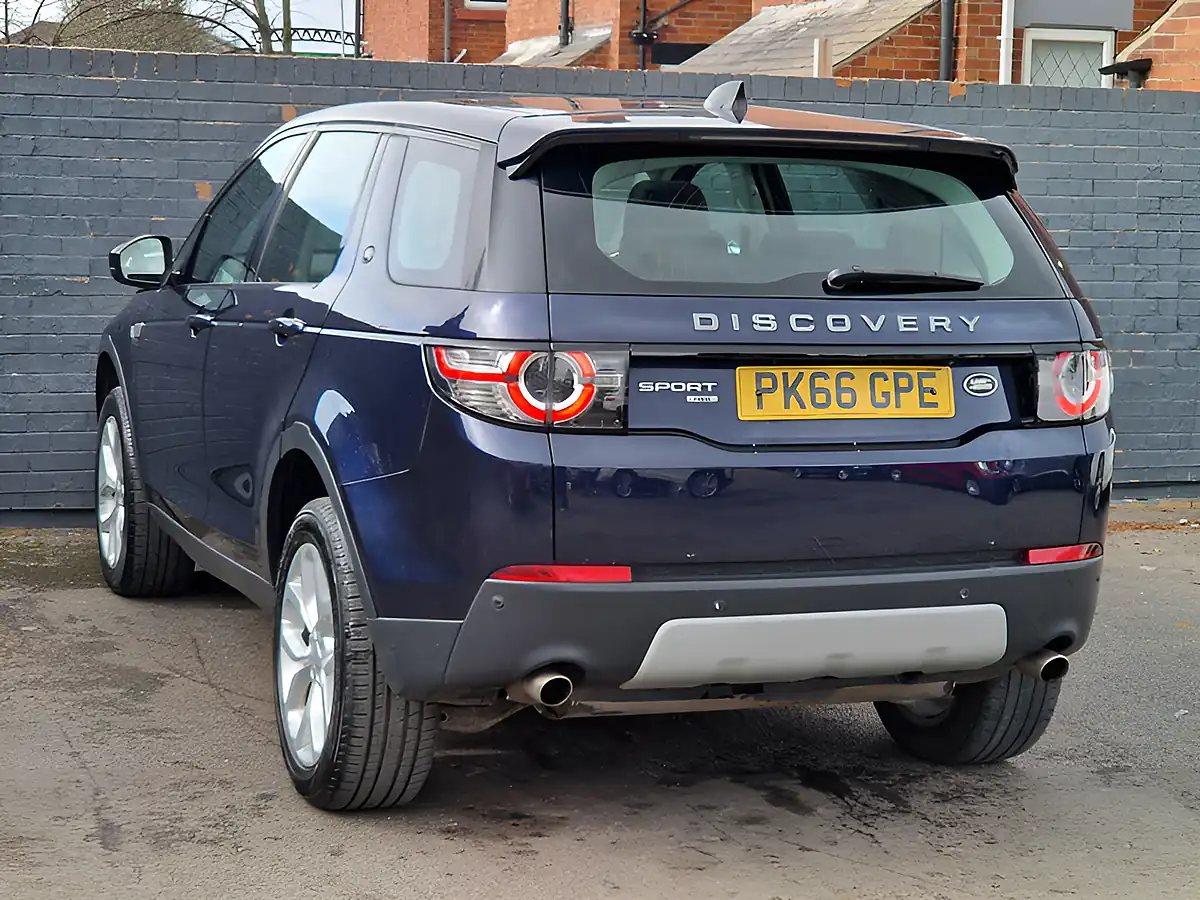 Used 2016 Land Rover Discovery Sport Hse Blue - Interior and Exterior details 8