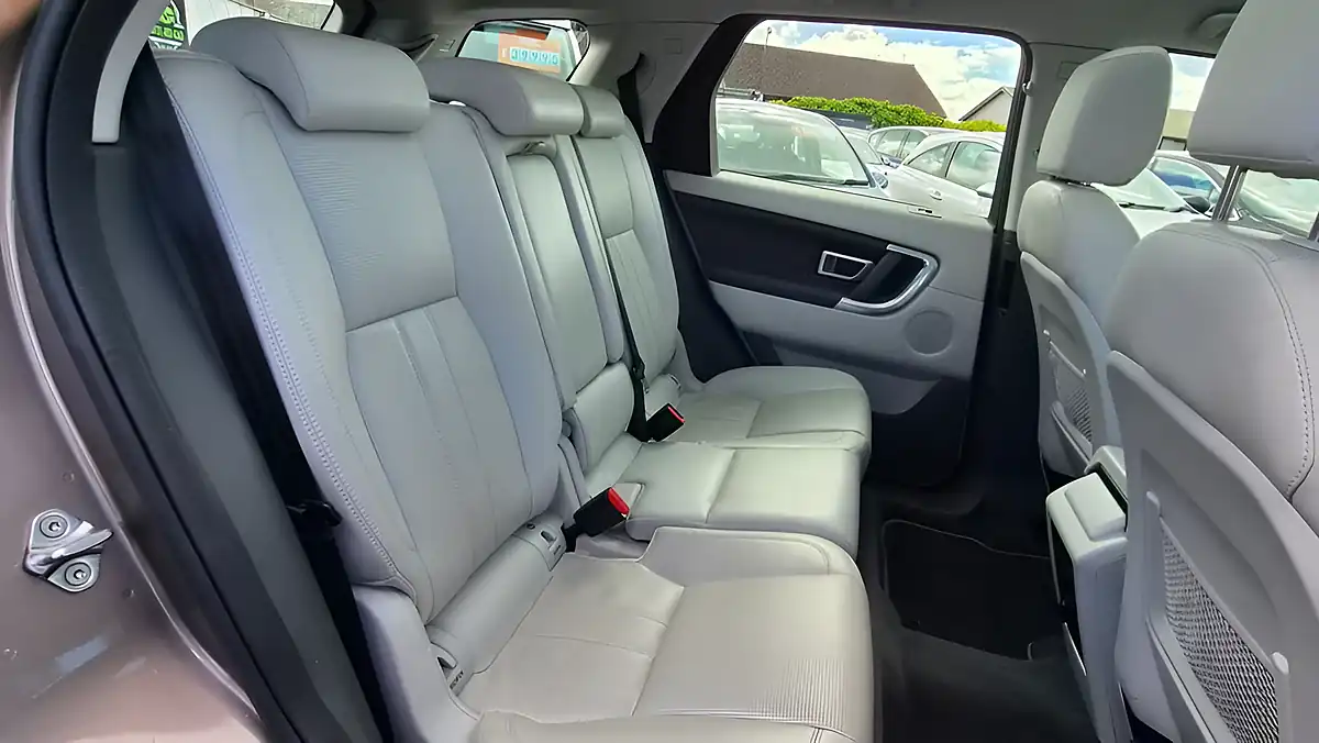 Used 2016 Land Rover Discovery Sport Hse Brown - Interior and Exterior details 14