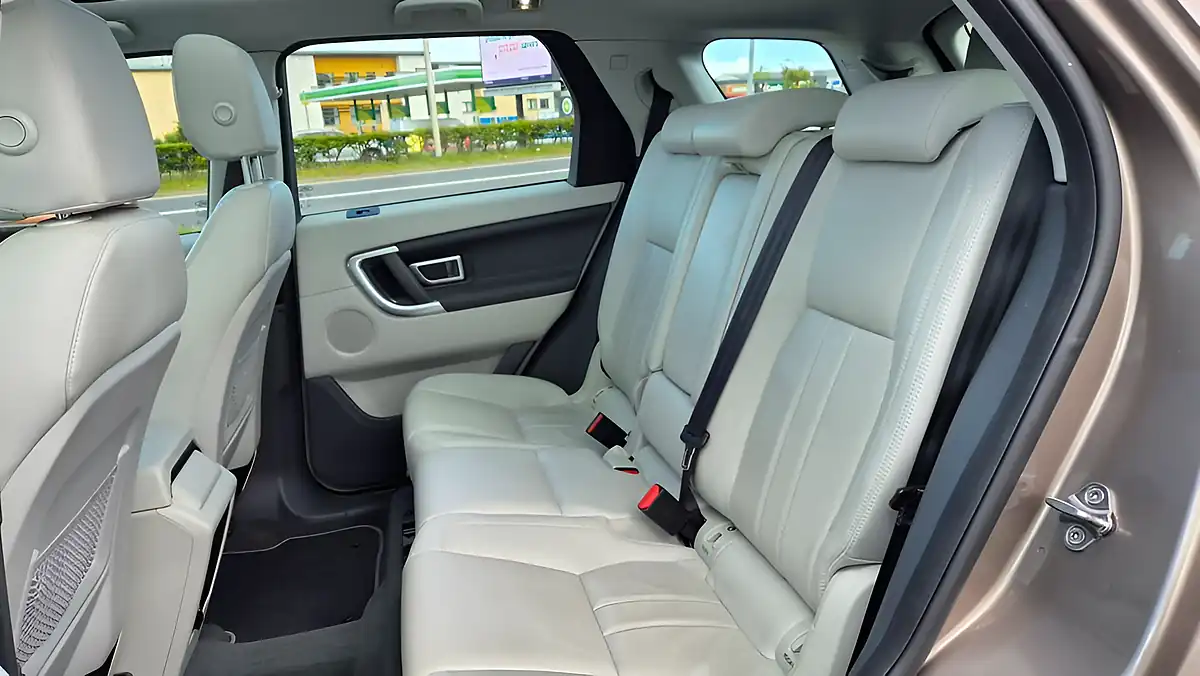 Used 2016 Land Rover Discovery Sport Hse Brown - Interior and Exterior details 15