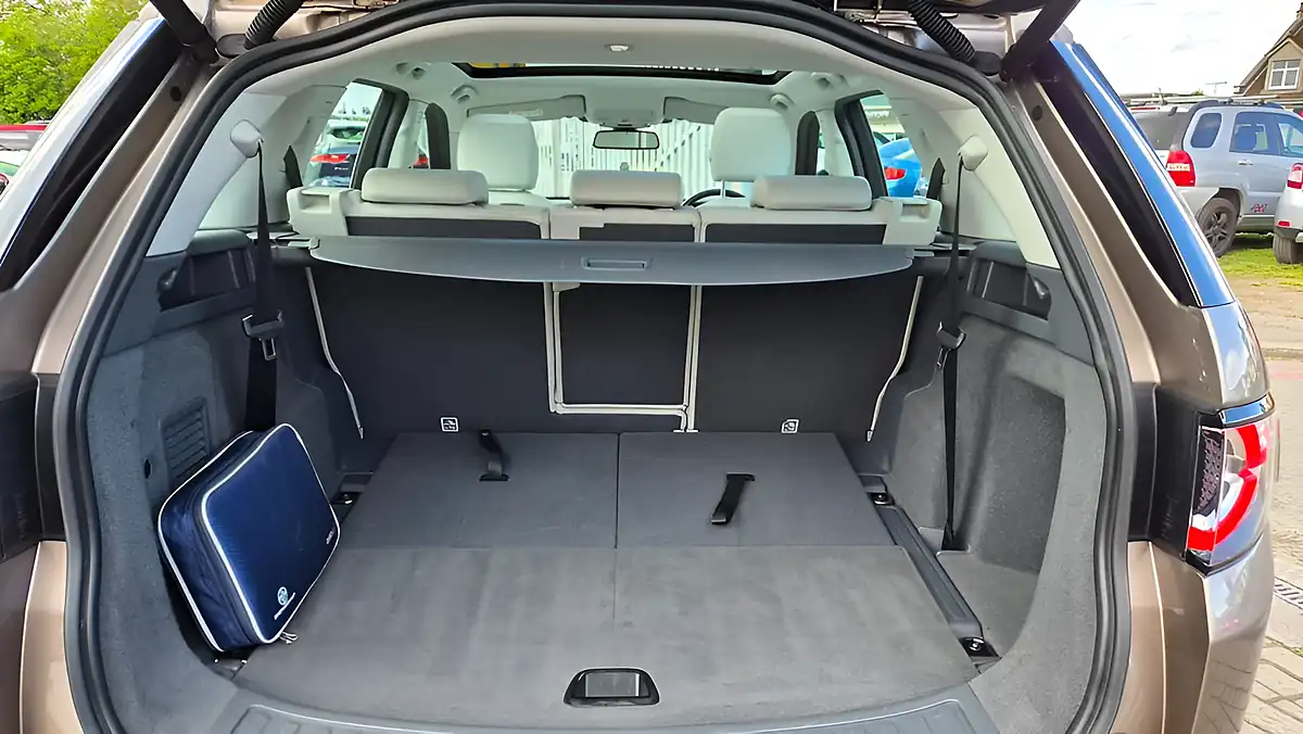 Used 2016 Land Rover Discovery Sport Hse Brown - Interior and Exterior details 19