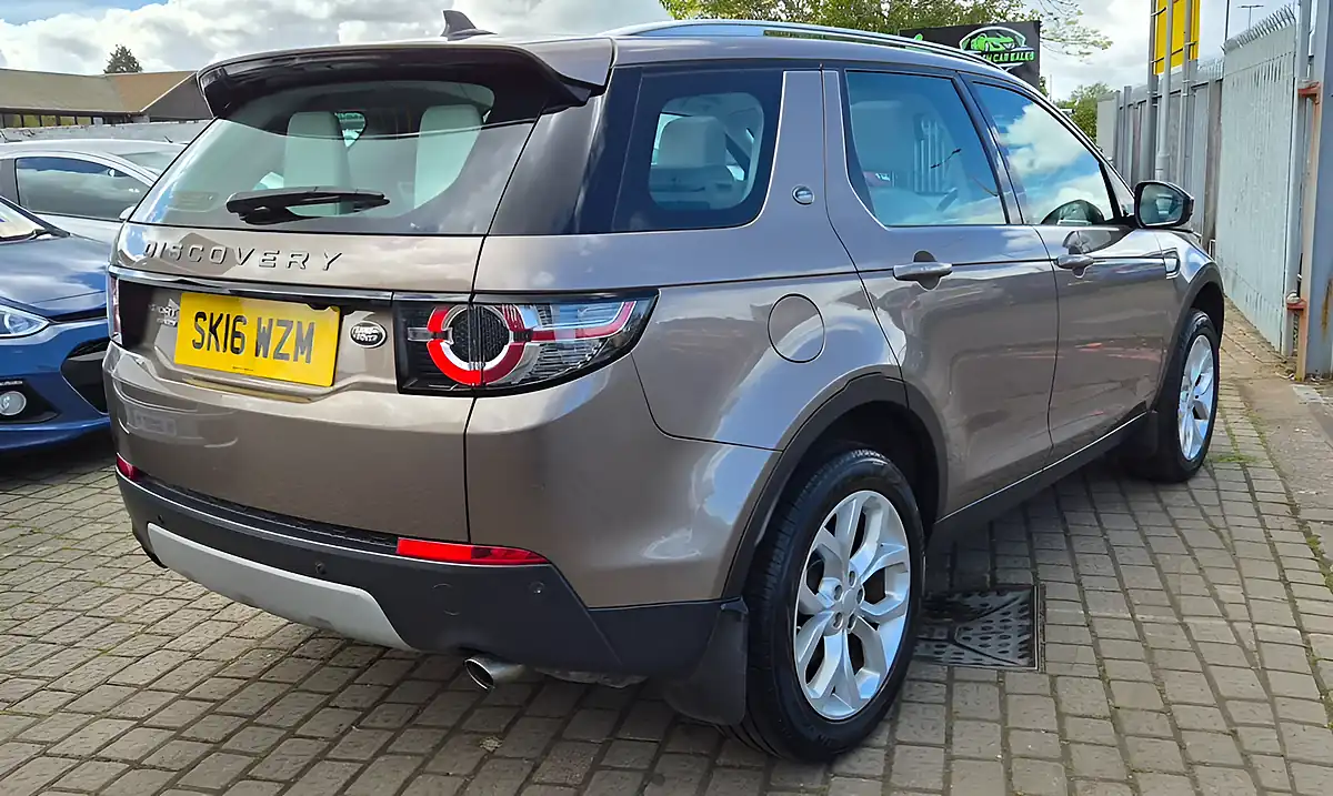 Used 2016 Land Rover Discovery Sport Hse Brown - Interior and Exterior details 6