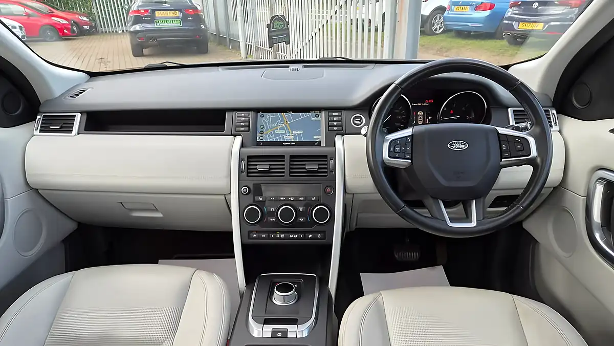 Used 2016 Land Rover Discovery Sport Hse Brown - Interior and Exterior details 9