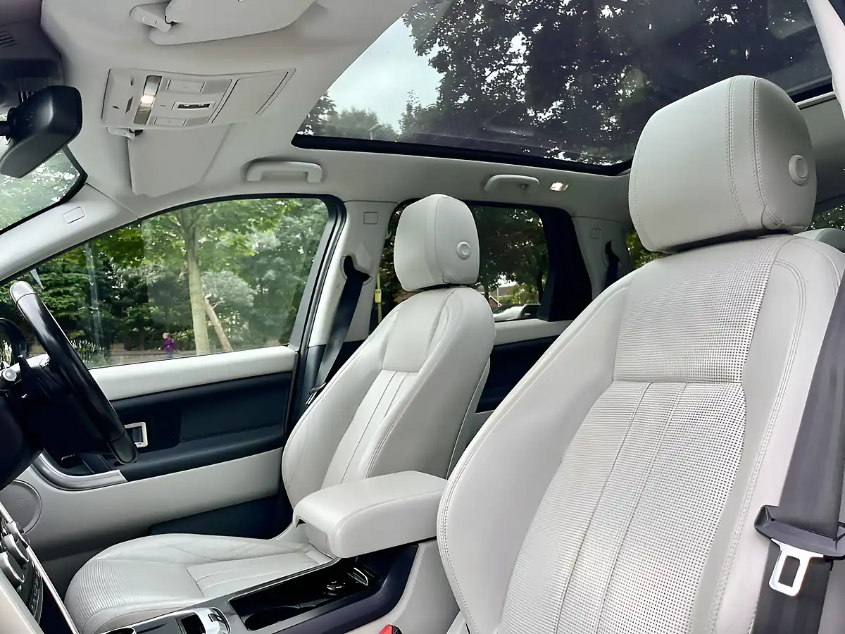 Used 2016 Land Rover Discovery Sport Hse Brown - Interior and Exterior details 11