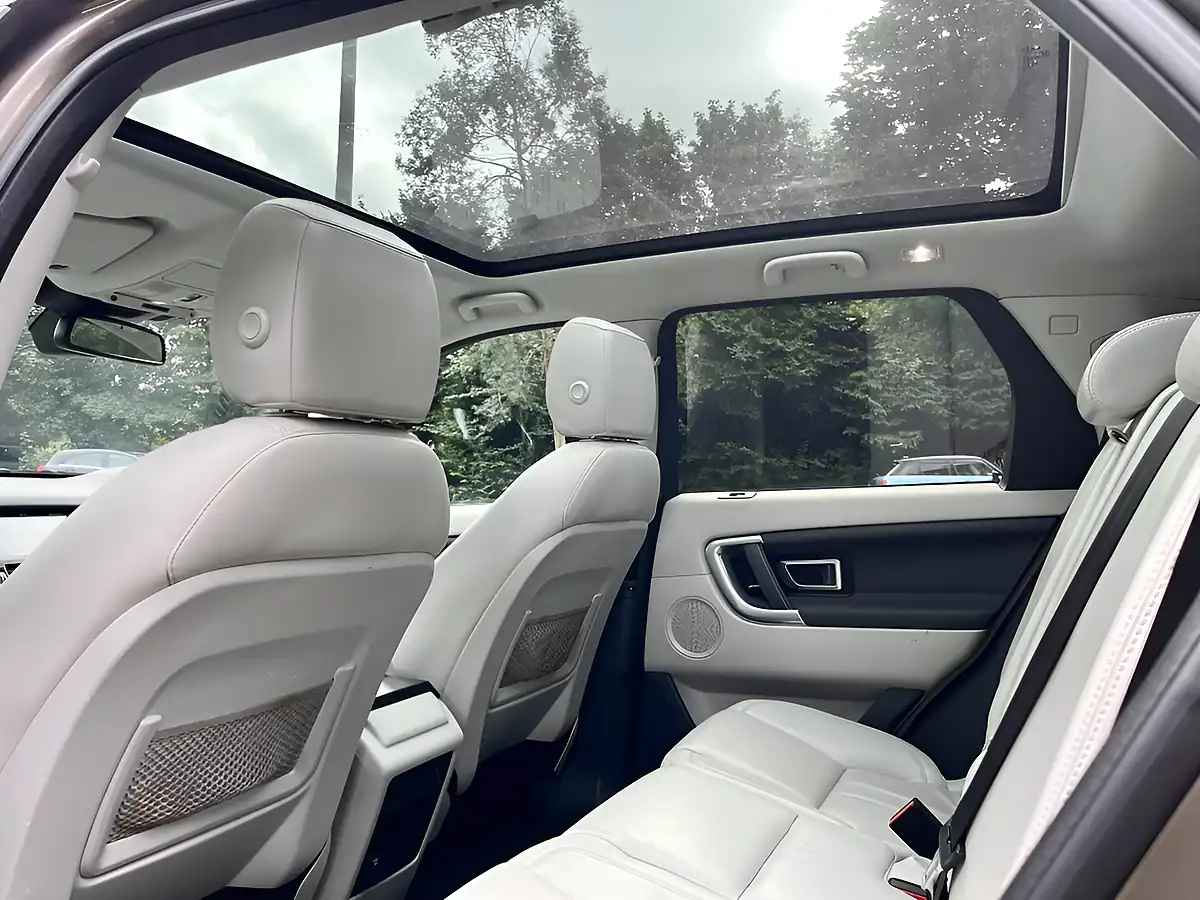 Used 2016 Land Rover Discovery Sport Hse Brown - Interior and Exterior details 12