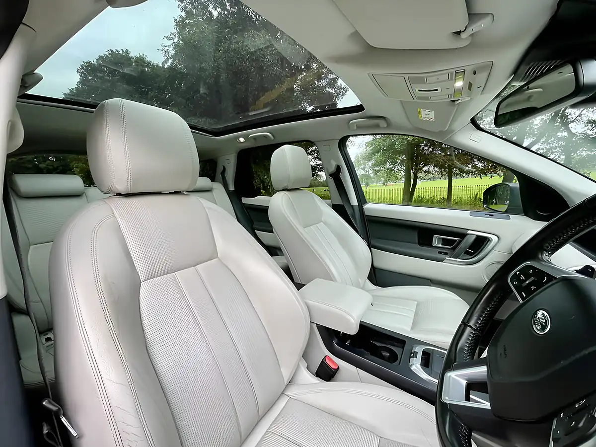 Used 2016 Land Rover Discovery Sport Hse Brown - Interior and Exterior details 14