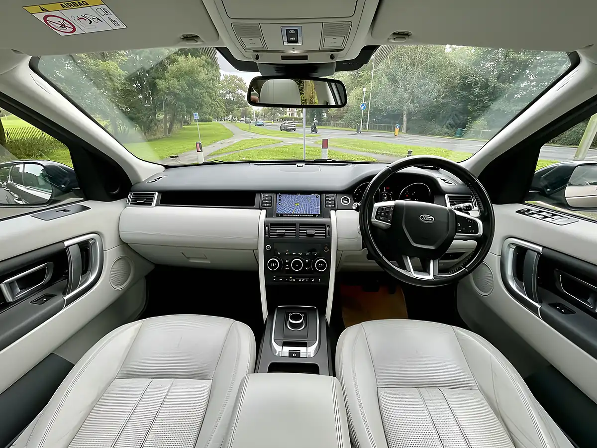Used 2016 Land Rover Discovery Sport Hse Brown - Interior and Exterior details 17